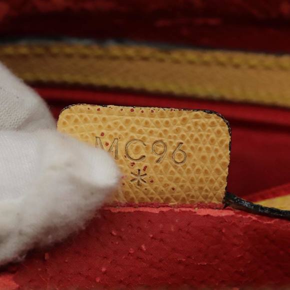 CELINE Hand Bag Leather Yellow Gold Auth 94782 - Picture 12 of 16